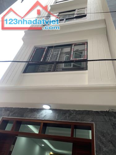 Nhỉnh 3 tỷ có ngay lô góc 2 thoáng 32m2x5 tầng xây mới Kim Chung - Hoài Đức