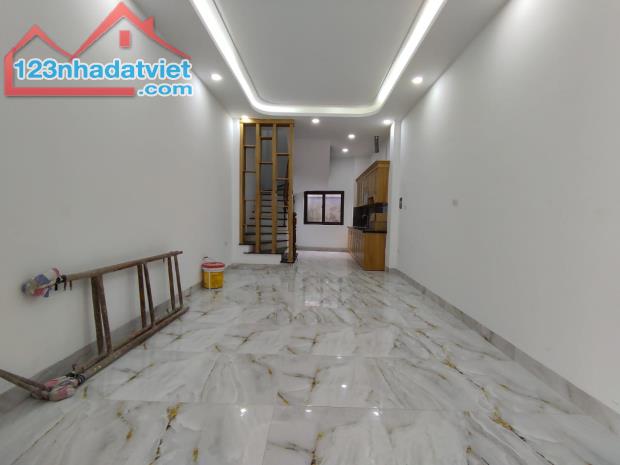 Nhỉnh 3 tỷ có ngay lô góc 2 thoáng 32m2x5 tầng xây mới Kim Chung - Hoài Đức - 1