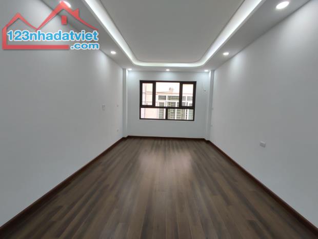 Nhỉnh 3 tỷ có ngay lô góc 2 thoáng 32m2x5 tầng xây mới Kim Chung - Hoài Đức - 3