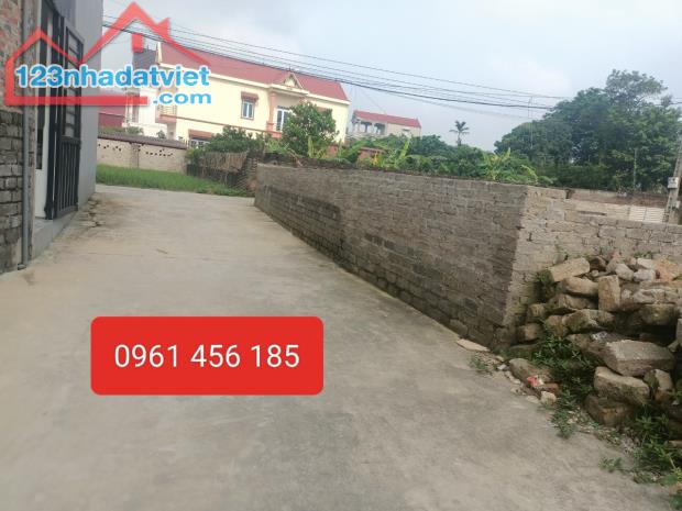 📢Bán đất Bách Nhẫn, Mai Trung, Hiệp Hoà, BG 200m2, mt9.6m