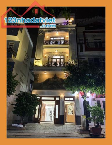 *Bán nhà đẹp, đường (10m5) Lương Đình Của, gần bờ sông Thăng Long. Dt: 100m2, giá 6,9 Tỷ T