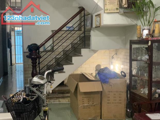BÁN NHÀ MẶT TIỀN M2 ĐƯỜNG SỐ 17 CHỢ TÂN QUY· QUẬN 7 - NHỈNH 14 TỶ TL. - 2