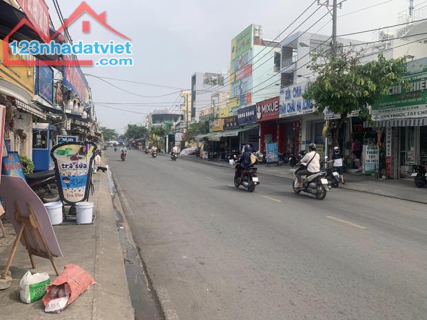 BÁN NHÀ MẶT TIỀN M2 ĐƯỜNG SỐ 17 CHỢ TÂN QUY· QUẬN 7 - NHỈNH 14 TỶ TL. - 4