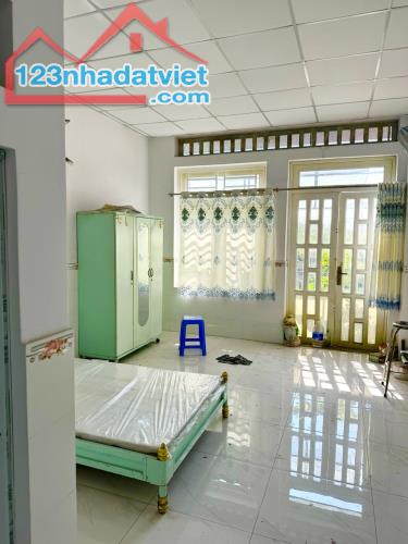 Bán nhà Bình Tân đường 6 thông sát Lê Văn Quới gần Tân Phú - đúc 3tầng, 64m² không lộ giới - 4