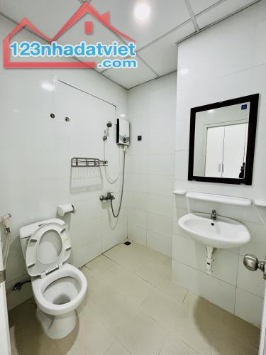 Cho thuê căn hộ ngay sát quận 1, gần cầu chữ Y, nhà full nt 2PN 2WC, 67m2 - 3