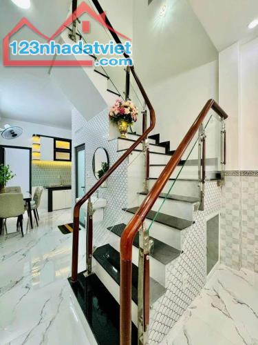 Bán Nhà Gò Vấp Phường 8, Đường Số 18, Nhà Có 3PN,DT=50m2, HXH Sát Nhà - 4