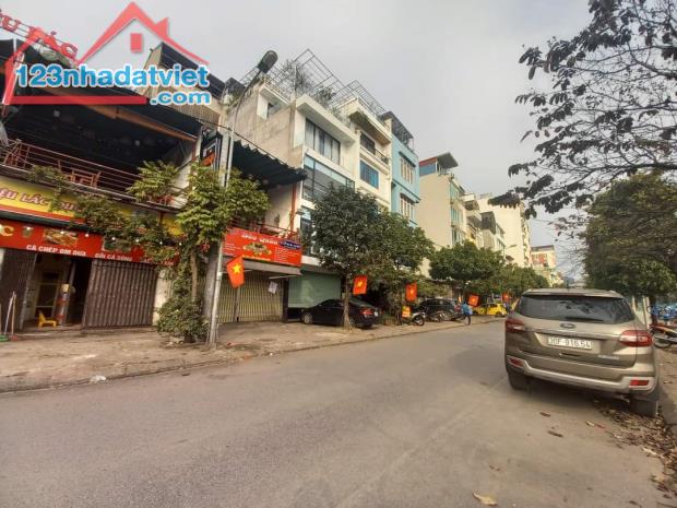 Bán Đất, Trung Tâm Thanh Xuân, Mặt Phố Hồ Hạ Đình, View Hồ. LH 0901766566.