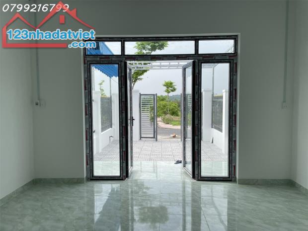 Bán gấp nhà đẹp Bình Minh Trảng Bom Đồng Nai 1 sẹc QL1A. Gía bán trọn sổ 1 tỷ 6 . LH 0799 - 1