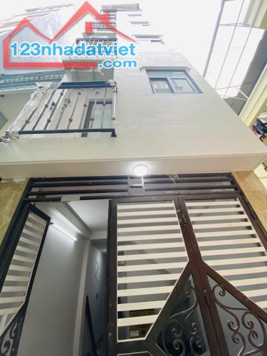 BÁN CHUNG CƯ MINI YÊN XÁ, DT 35m2, 7 tầng