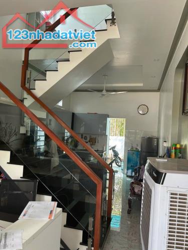 Cần tiền bán nhà 3 tầng 4 phòng ngủ đường oto tại Bình Nhâm Thuận An Bình Dương - 2