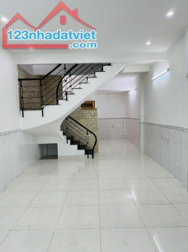 TÂN PHÚ – XE HƠI ĐỖ CỬA 60M2, 2 TẦNG Ở NGAY, SỔ A4,, 3PN GIÁ RẺ CHỈ 4,X TỶ. - 2