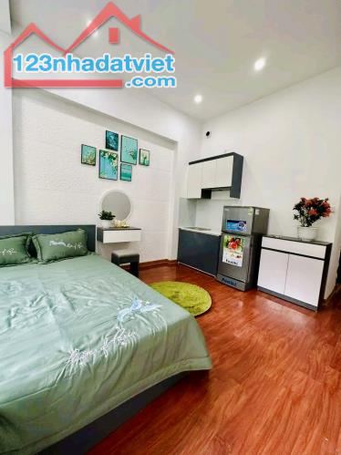 CCMN ĐẸP - ĐỐI DIỆN ROYALCITY - 9 PHÒNG KHÉP KÍN FULL NỘI THẤT- THOÁNG - DOANH THU 45TR/ - 2