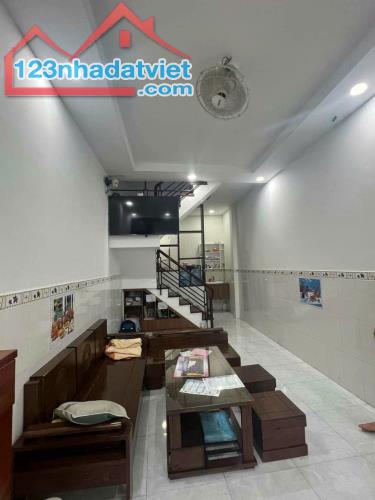 Sỡ hữu 81.2m2 Trường Chinh Quận 12 HXH, 2 tầng BTCT chỉ 4.350 tỷ