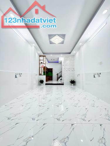 Mặt tiền xịn đường thông- Nhà ở 2 tầng đẹp 48 mét vuông giá chỉ hơn 4 tỷ - 1