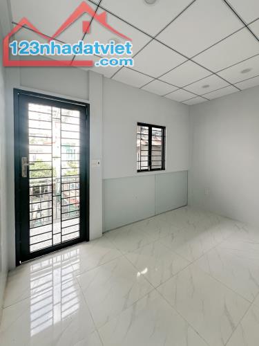 KẾ QUẬN 1 - 3.x TỶ -  50M2  - CÓ DÒNG TIỀN 14TR/THÁNG