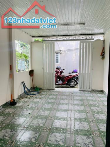 Nhà Linh Trung 80m2 - Sát Ga Metro - Hàng hiếm - chỉ nhỉnh 3 tỷ giá quá tốt - 1