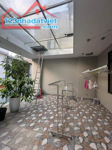 BT Hoang Mai VIP 140m2 4T 22m MT. - 2