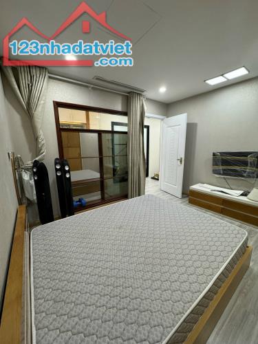 Bán gấp căn hộ Vinhomes Royal City 3 ngủ, ban công Đông Nam mát mẻ, sẵn ở ngay chỉ 7.4 tỷ - 1