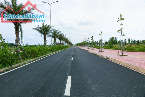 Chính chủ bán lỗ lô đất dự án Mega City 2, mặt tiền đường 25C - Nguyễn Ái Quốc rộng 100m