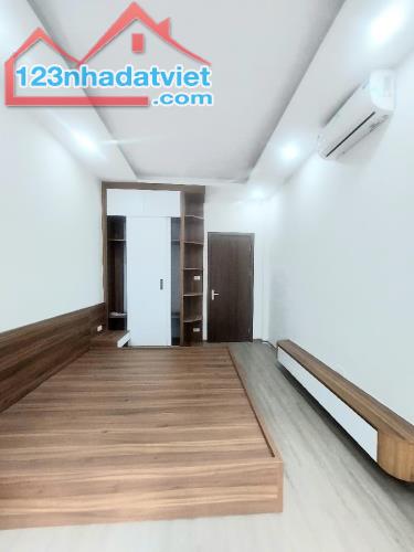 Bán nhà phố Vĩnh Phúc, 29m2 x 5 tầng, giá chỉ 6.3 tỷ - 2