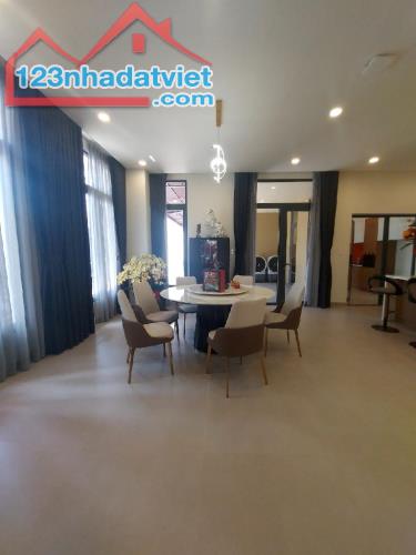 Biệt Thự View Hồ Tân Mỹ, 1012m2, Giá 150 Tỷ, Phường Tân Thuận Tây, Quận 7 - 3