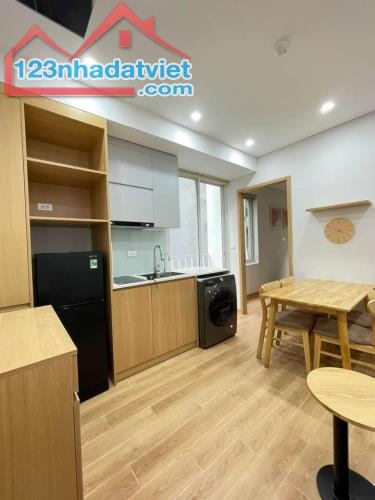 Bán toà chung cư mini mặt phố Trung tâm Q. Thanh Xuân DT 162m x 9T. Mặt tiền 6m.