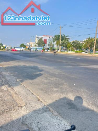 Bán nhà lầu mặt tiền 19/4 Phan Thiết - 1