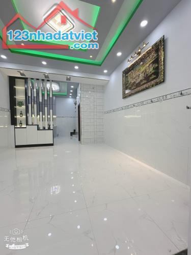 Nhà Nguyễn Văn Yến 32m²  2 Tầng - Không Lộ Giới- Sát mặt tiền đường  Tân Phú  nhỉnh 3tỷ TL - 1