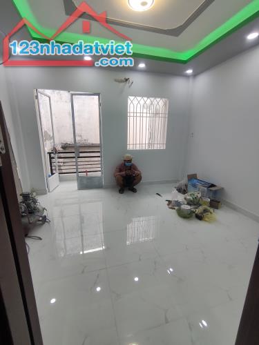 Nhà Nguyễn Văn Yến 32m²  2 Tầng - Không Lộ Giới- Sát mặt tiền đường  Tân Phú  nhỉnh 3tỷ TL - 4