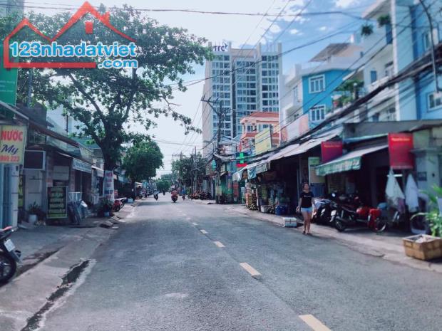 Nhà 6x17m, Giá Chỉ 14 Tỷ, Mặt Tiền Bùi Văn Ba, Gần Chợ, Quận 7