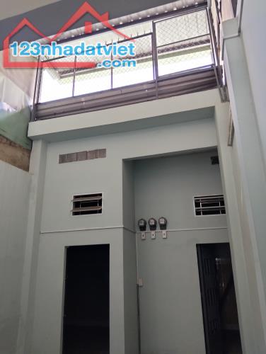 Bán nhà sổ hồng riêng tại phường Đông Hưng Thuận, Quận 12 đúc một trệt, một lầu - 2