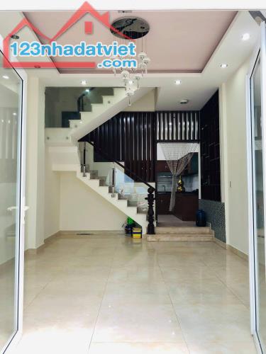 GẦN VẠN HẠNH MALL! Bán Nhà Đẹp 4 Tầng Ở Ngay, 52m2, Ngang 4.5m, 8.5 Tỷ TL