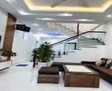 Bán nhà 3 tầng trung tâm phường Sở Dầu 47m có chỗ để oto giá chỉ hơn 3,x tỷ  LH 0979087664