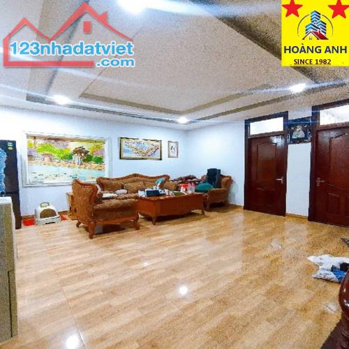 BÁN NHÀ MẶT PHỐ _ CĂN GÓC 2 MẶT TIỀN ĐƯỜNG TẠI PHƯỜNG BÌNH TRƯNG TÂY, QUẬN 2 _ 4 TẦNG 5 PN - 1