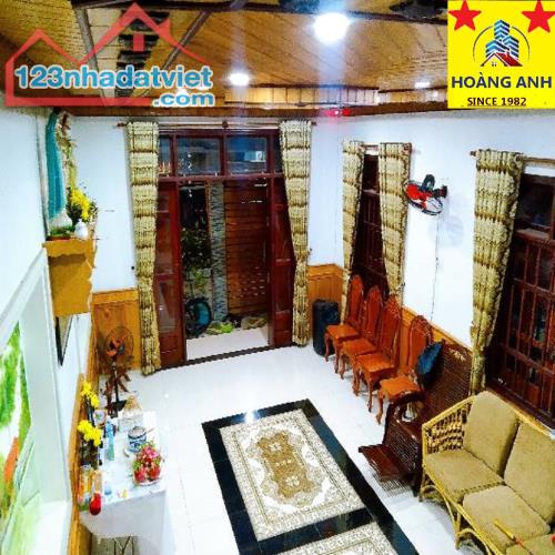 BÁN NHÀ MẶT PHỐ _ CĂN GÓC 2 MẶT TIỀN ĐƯỜNG TẠI PHƯỜNG BÌNH TRƯNG TÂY, QUẬN 2 _ 4 TẦNG 5 PN - 4