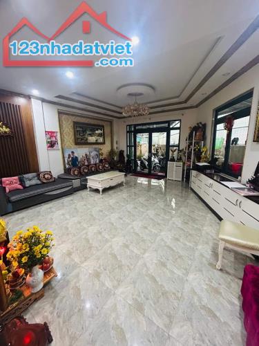 Cần bán gấp Nhà đẹp gần trung tâm TP đường Mạc Đĩnh Chi, Đà Lạt giá chỉ 7.9 tỷ - 1