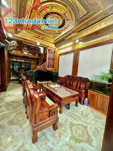 Cần bán nhà đầu ve 4 tầng mặt đường Tôn Quang Phiệt, Phường Đông Thọ, Tp. Thanh Hóa 120m2 - 2
