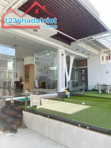 BIỆT MỚI THỰ NAM LONG 330m2 lộ 24m hướng Đông Nam giá 19 TỶ (thương lượng) - 1