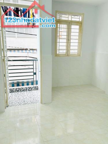 BÁN NHÀ QUẬN TÂN PHÚ, 23M2, NHỈNH 2 TỶ - 2