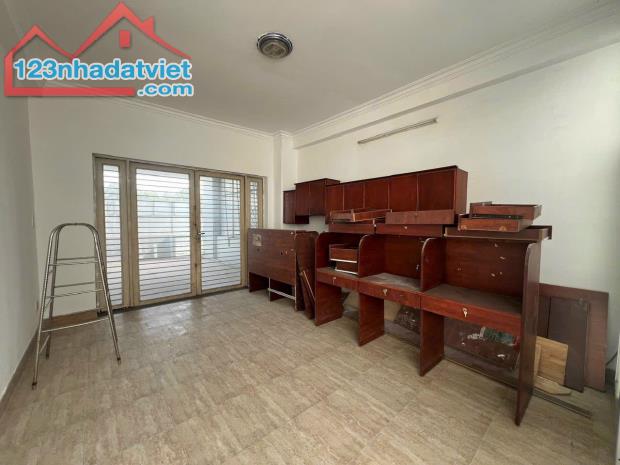 Bán Nhà 1 Trệt 4 Lầu Mặt Tiền đường Đồng Khởi, đối diện Cây Xăng Quân Đội sát Bệnh Viện ĐN - 5