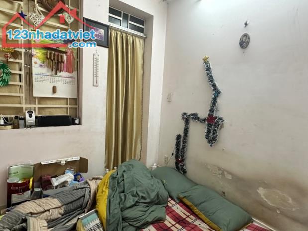 Nguyễn - Nhà Bán căn hộ dịch vụ nhỏ xinh 7 phòng cho thuê,  P Tân Định Q1