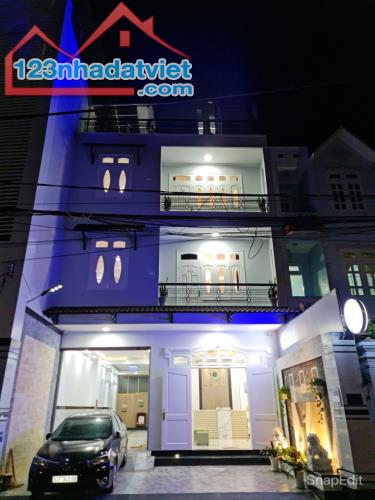 Bán Khách Sạn ở 1/Lê Hồng Phong, Tp Vũng Tàu, Cách Bãi Sau 200m