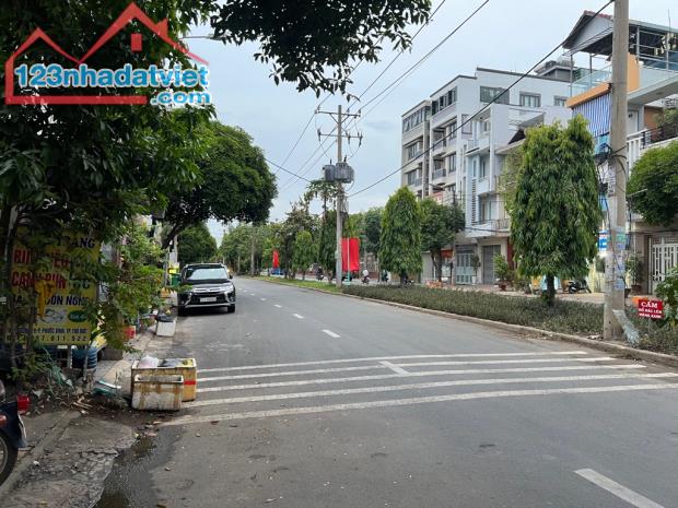 Bán Nhà-120m2-Mặt Tiền Kinh Doanh gần Chợ Phước Bình, Q9. Giá 12 tỷ - 1