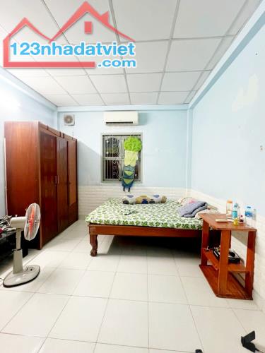 Mặt tiền Kinh Doanh hẻm 102 Âu Dương Lân 62m2 chỉ 9 tỷ 4 - 2