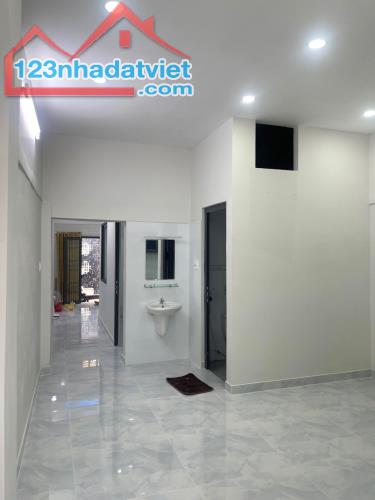 Bán nhà mới, 67m2 đất, giá 4,5 tỷ, hẻm 3 gác Phạm Thế Hiển, P4 - 1