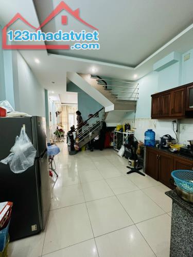 Bán nhà 1 trệt 2 lầu 62m2 thổ cư đường ô tô (P.Tam Hiệp) chỉ 3,3 tỉ - 2