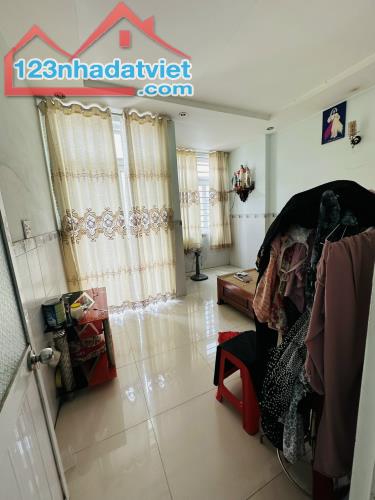 Bán nhà 1 trệt 2 lầu 62m2 thổ cư đường ô tô (P.Tam Hiệp) chỉ 3,3 tỉ - 3