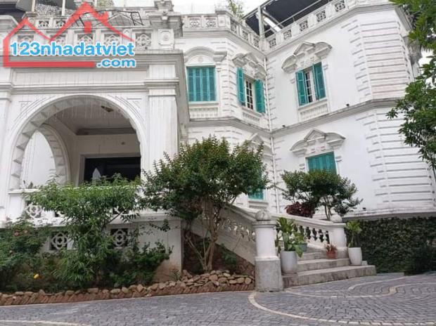 Bán gấp Biệt thự đẹp nhất Long Biên, Ngọc Thụy, 1989m2, Giá 142 tỷ - Cực VIP