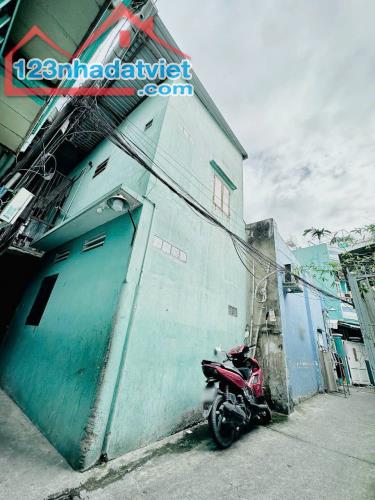 Nhà Bán căn góc 2 mặt tiền hẻm Phong Phú P12-Q8