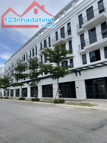 BIỆT THỰ/SHOPHOUSE MẶT BIỂN, VLASTA-SẦM SƠN. NHẬN NHÀ, KHAI THA  CĐT: 0966 343 969